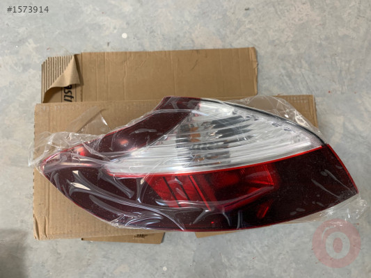 RENAULT MEGANE 3 SIFIR ORJİNAL MAKYAJLI KASA SOL DIŞ STOP