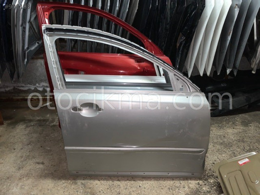 volvo s40 sağ ön kapı 2004 2012 gri