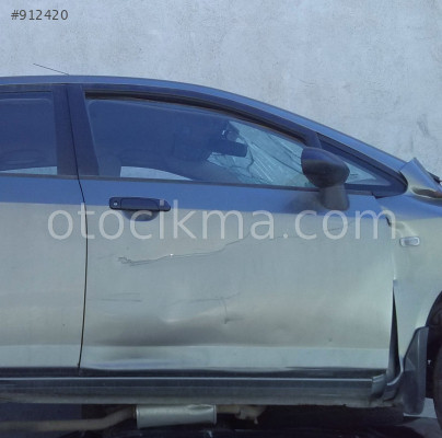 2006 HONDA CİTY ORİJİNAL SAĞ ÖN KAPI.