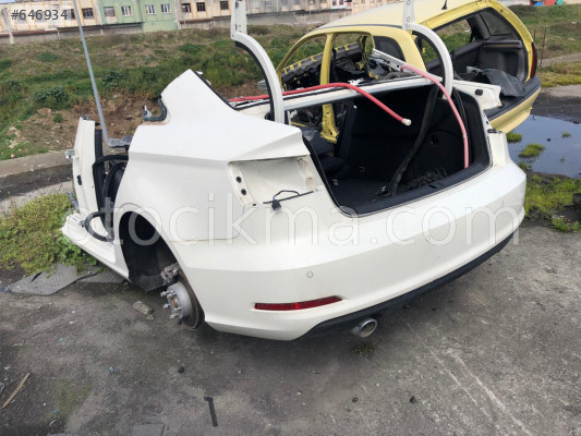 Audi A3 sedan Arka tampon beyaz hatasız orjinal çıkma