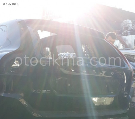 2010 VOLVO XC60 ÇIKMA BAGAJ KAPISI MEVCUTTUR.