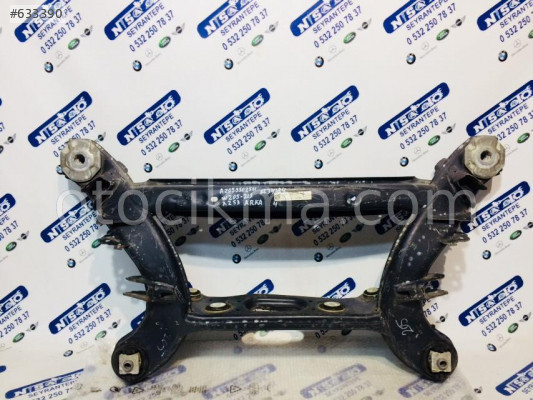 MERCEDES C SERİSİ W205 KASA ARKA TRAVERSİ ÇIKMA A2053502511