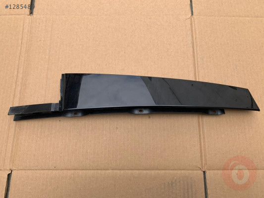 SKODA SUPERB 15-21 KAPI DİREK KAPLAMASI SOL ARKA 3V0839901