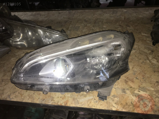 Peugeot 208 orjinal sol far