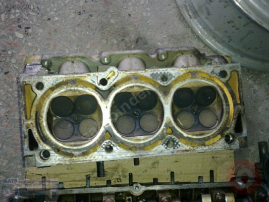 OPEL CORSA 1.0 MOTOR SİLİNDİR KAPAĞI Z10XEP