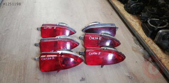 opel corsa e kasa çıkma arka tampon reflektörü.