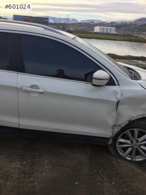 2015 NİSSAN QASHQAİ  SAĞ ÖN  KAPI  DOLU