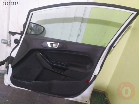 2014 fiesta sağ ön kapı
