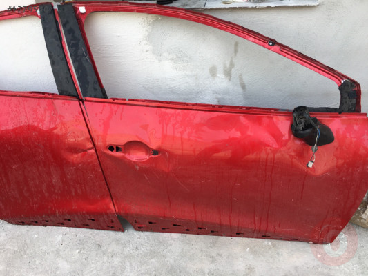 Renault clio 4 sağ ön sağ arka kapı kırmızı Can oto çıkma