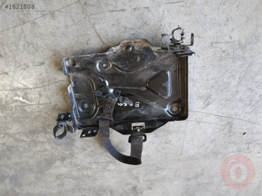 Fiat Egea akü yuva saçı