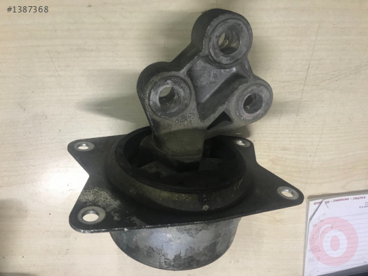 Opel Vectra C 2.2 dizel sol motor Kulağı GM