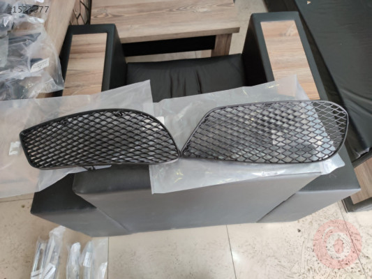 Mercedes E W207 Sağ Sol Izgara Tampn A2078850324 A2078850424