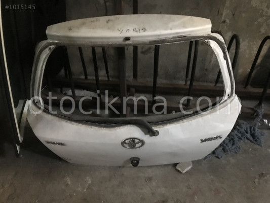 TOYOTA YARİS BAGAJ KAPISI ÇIKMA PARÇA