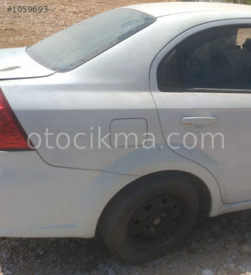 2011 model chevrolet aveo ls çıkma sağ arka çamurluk