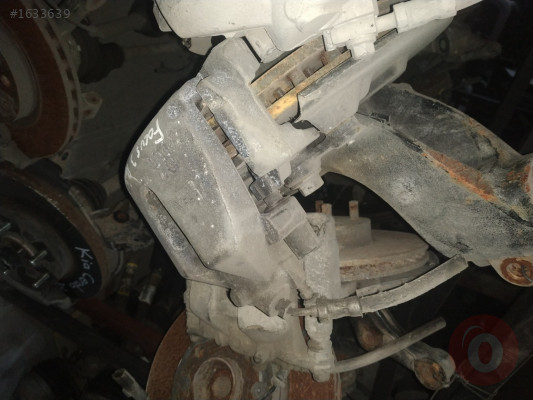 Ford Focus 3 sağ aks taşıyıcı
