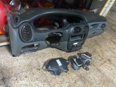 Oto Çıkma Parça / Renault / Megane / Göğüslük & Torpido / Komple Torpido / Çıkma Parça 