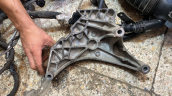 Oto Çıkma Parça / Volkswagen / Passat / Motor / Takozu & Kulağı / Çıkma Parça 