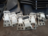 Oto Çıkma Parça / Ford / Transit / Kaporta & Karoser / Kapı Menteşesi / Çıkma Parça 