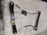Oto Çıkma Parça / Volkswagen / Tiguan / Oto Cam / Kelebek Camı / Çıkma Parça 