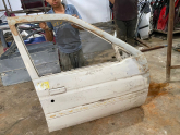 Oto Çıkma Parça / Ford / Escort / Kaporta & Karoser / Sağ Ön Kapı / Çıkma Parça 