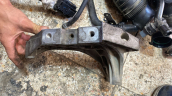 Oto Çıkma Parça / Volkswagen / Passat / Motor / Takozu & Kulağı / Çıkma Parça 