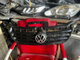 2003-2006 Volkswagen Touran ön panjur çıkma