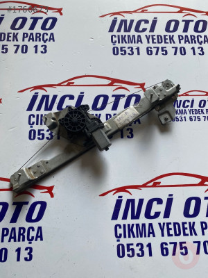 2017 Dacıa Duster Cam Krikosu Cıkma Temiz