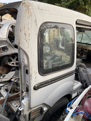 RENAULT KANGOO SAĞ ARKA ÇAMURLUK 1998-2008 MODEL ORJİNAL