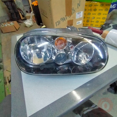 VOLKSWAGEN GOLF 4 FAR SAĞ