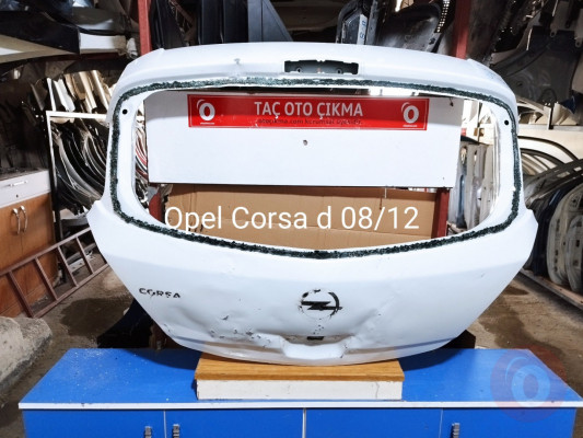 Opel Corsa d çıkma bagaj kapısı