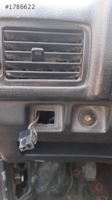 hyundai excel 1.5 çıkma sol üfleme menfezi