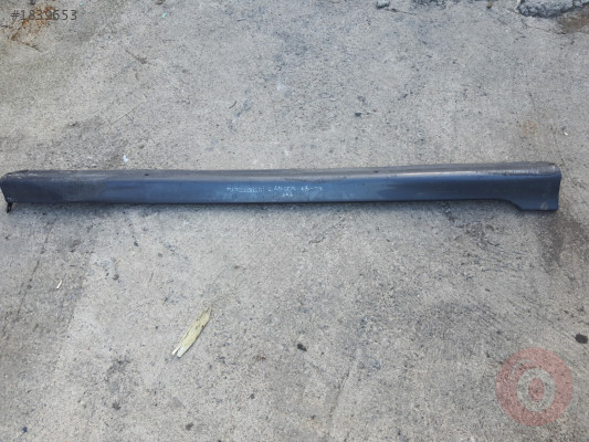 MİTSUBİSHİ LANCER SAĞ MARŞPİYEL MR380004