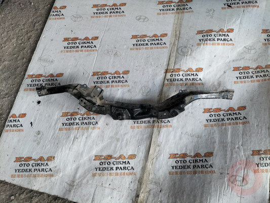 Toyota C-HR ön panel üst saçı 2016 2022