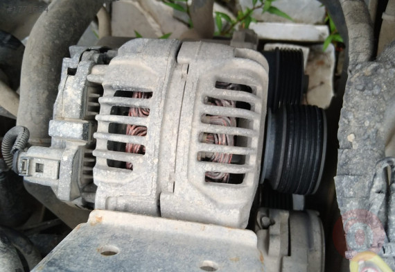2011 model seat ibiza 16v çıkma şarj dinamosu