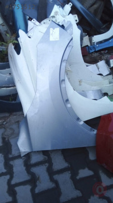 nissan Quashqai sağ ön çamurluk