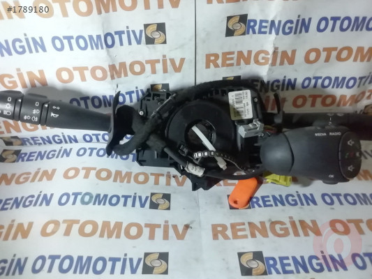 DACİA DUSTER SİNYAL KOLU 8200792587T