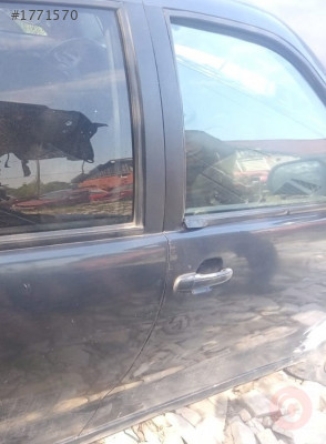 2011 model seat ibiza 16v çıkma sağ ön kapı dolu