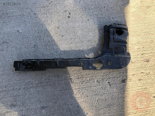 BMW X3 G01 ARKA TAMPON BRAKETİ SAĞ 5112773828