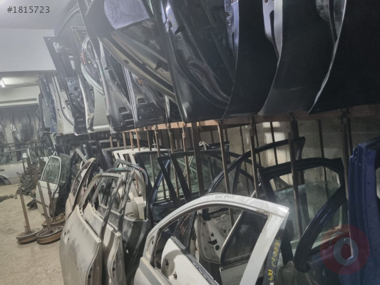 03-05 TOYOTA VERSO SAĞ ARKA KAPI