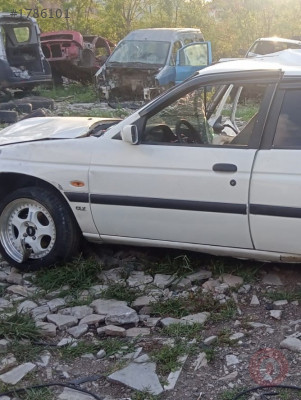 Ford escort 16v efi 1.6 çıkma sol ön kapı
