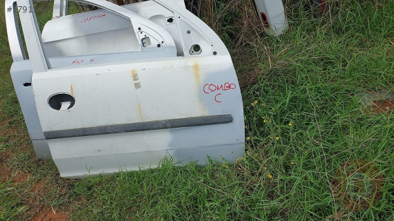 OPEL COMBO E ORJİNAL ÇIKMA SAĞ ÖN KAPI