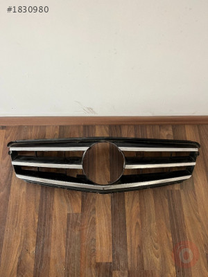 Mercedes C W204 Ön Panjur Orjinal Çıkma