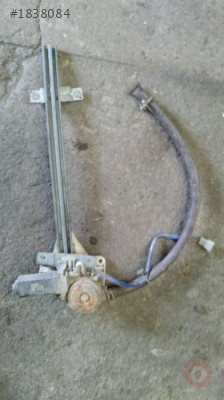 1988 model mazda 323 çıkma sağ ön cam krikosu