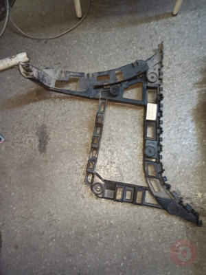 VOLKSWAGEN JETTA  ARKA TAMPON BRAKETİ  5C6807394