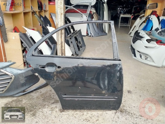 Mercedes W210 Sağ Arka Kapı