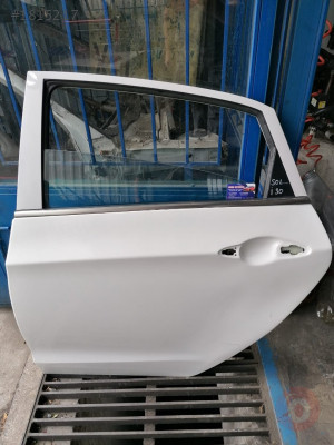 HYUNDAI İ30 ÇIKMA SOL ARKA KAPI ORJİNAL