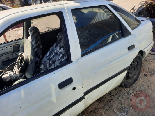 Ford escort sol arka kapı