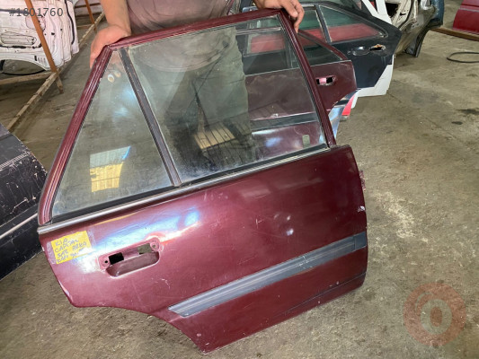 KİA CAPİTAL SAĞ ARKA KAPI KELEBEK CAMI ÇIKMA 1990-1995 MODEL