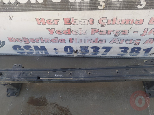 Renault Megane 4 ön tampon demiri