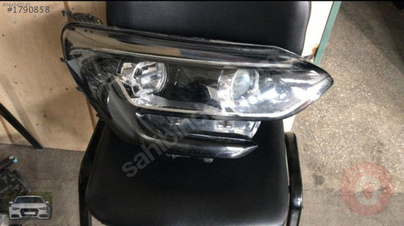 Renault Megane 4 Sağ far